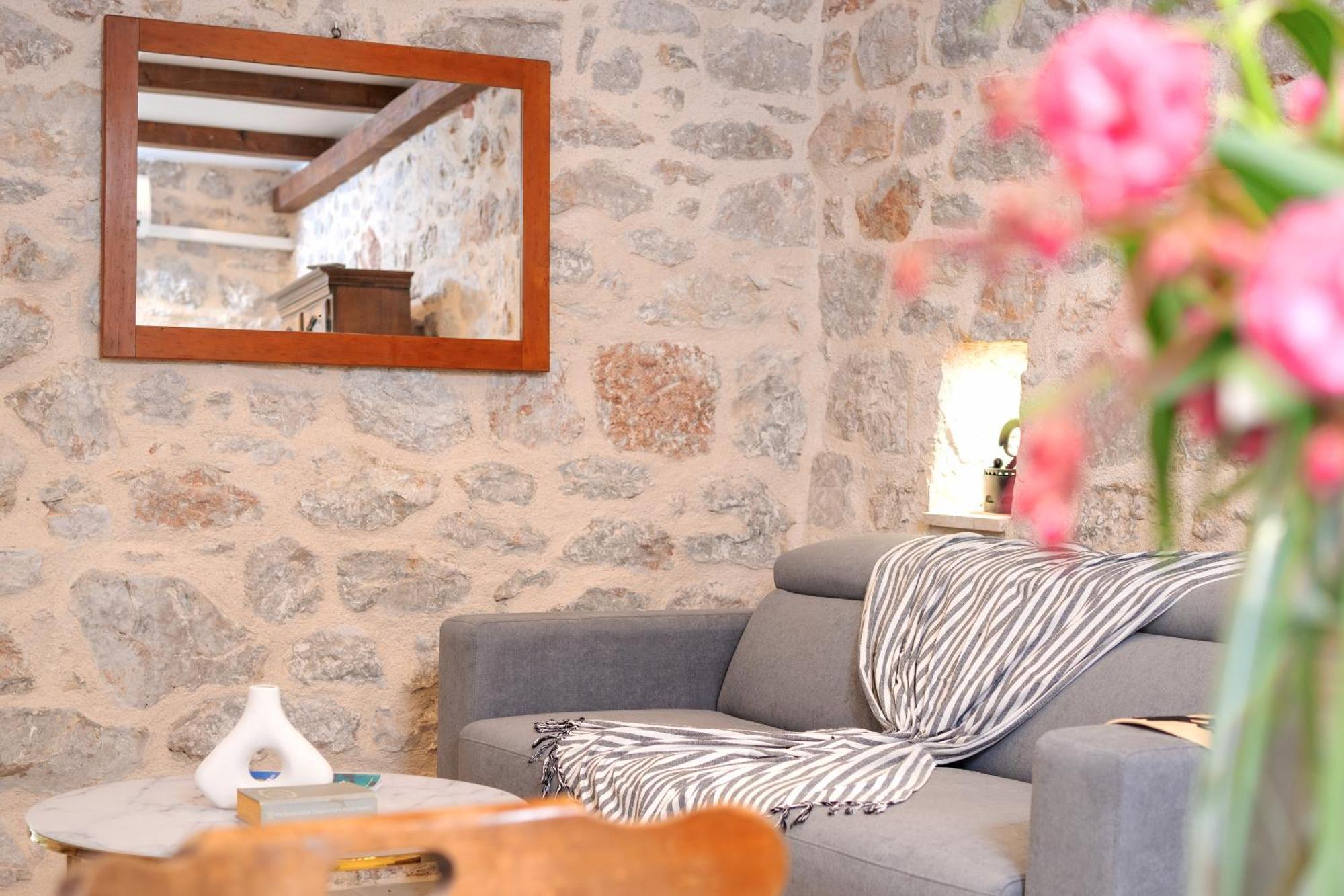 Holiday Home Skala With Hot Tub & Kala With Terrace Pitve Exteriör bild